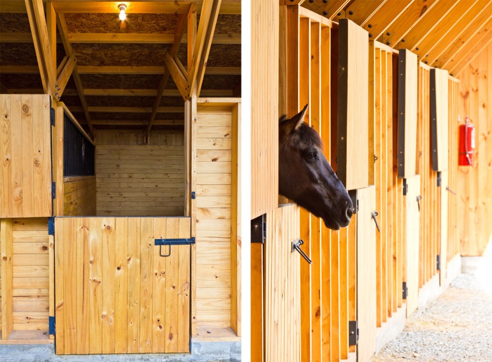 Horse Stable / Duval + Vives Arquitectos