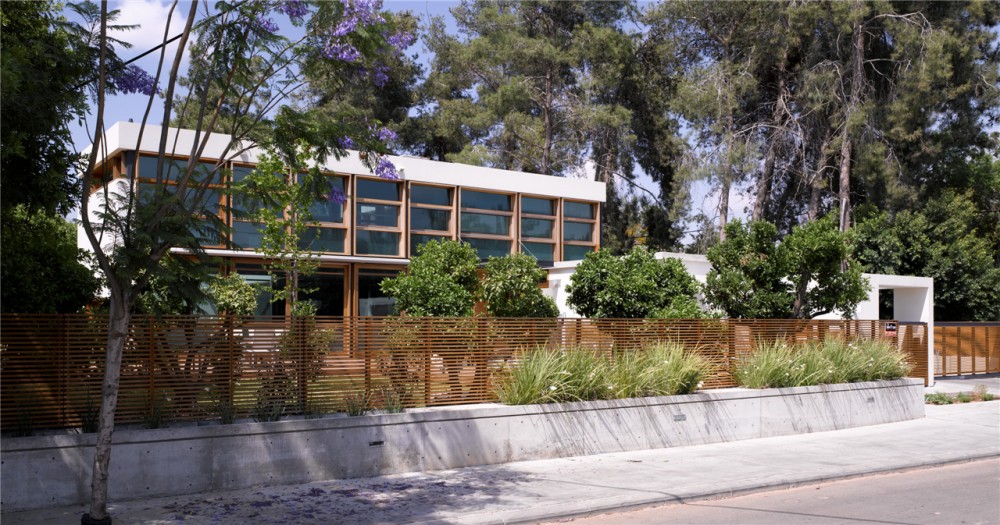 F house / Alroy Hazak architects