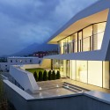 Giacomuzzi Commercial Building / monovolume architecture + design Giacomuzzi Commercial Building / monovolume architecture + design © Simon Constantini