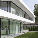 Giacomuzzi Commercial Building / monovolume architecture + design Giacomuzzi Commercial Building / monovolume architecture + design © Simon Constantini