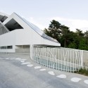 Giacomuzzi Commercial Building / monovolume architecture + design Giacomuzzi Commercial Building / monovolume architecture + design © Simon Constantini