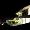 Giacomuzzi Commercial Building / monovolume architecture + design Giacomuzzi Commercial Building / monovolume architecture + design © Simon Constantini