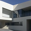 White Monolith / LOSTINARCHITECTURE (7) White Monolith / LOSTINARCHITECTURE (7) Gebhard Sengmüller
