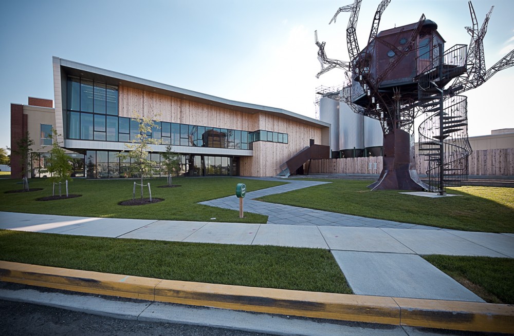 Dogfish Head Brewery / DIGSAU