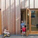 Timber Fin House / Neil Dusheiko Architects (5) © Neil Dusheiko Architects