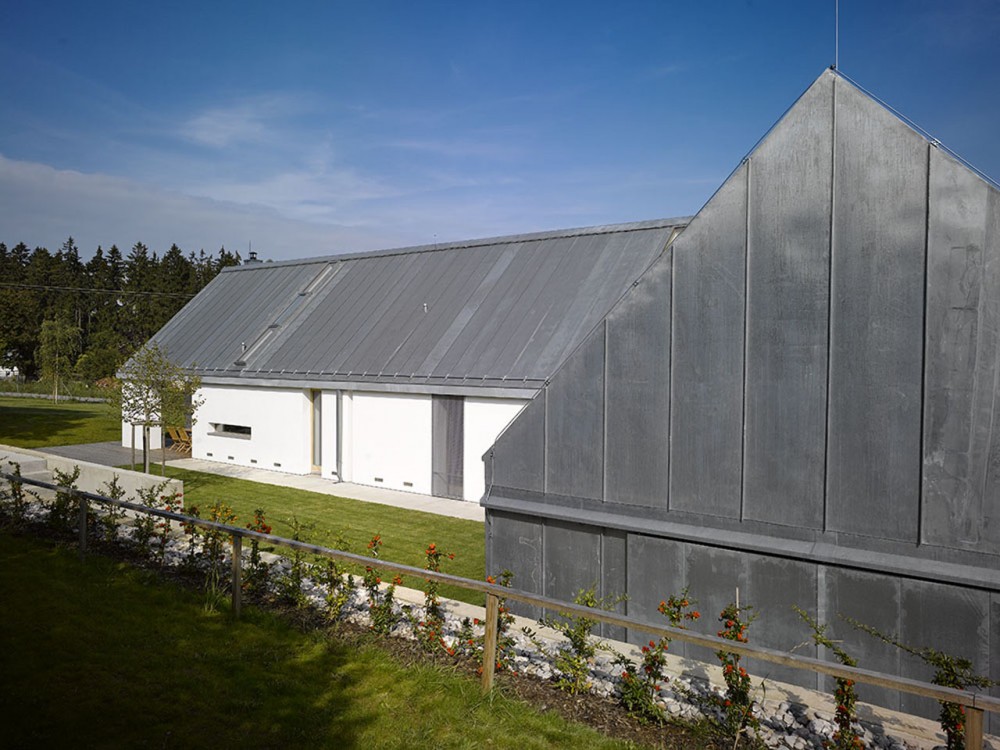 Family House in Klokočná / Studio pha