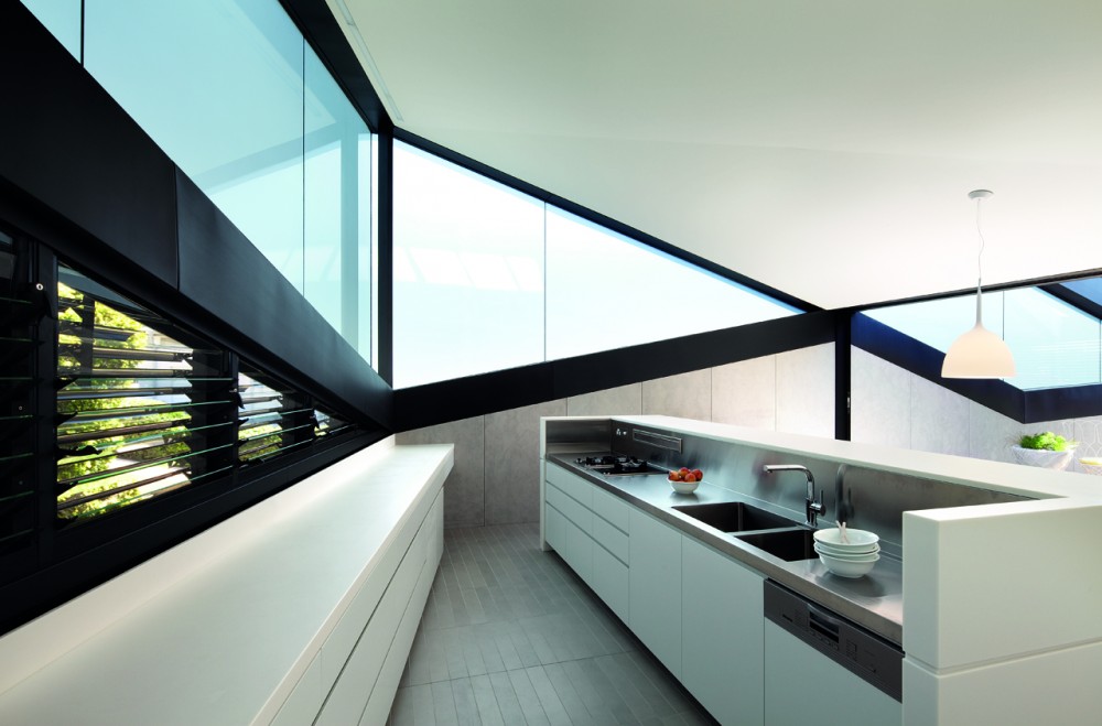 Pitched Roof House / Chenchow Little