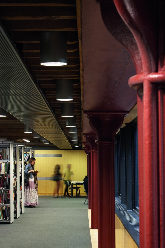 New Campus for University of the Arts London / Stanton Williams