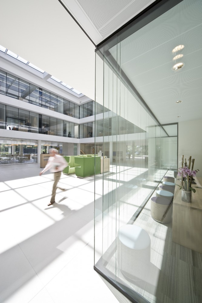 Witlox Van den Boomen new Headquarters / Van den Pauwert Architecten