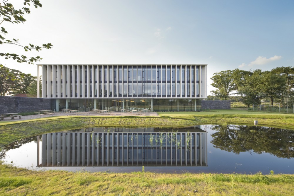 Witlox Van den Boomen new Headquarters / Van den Pauwert Architecten
