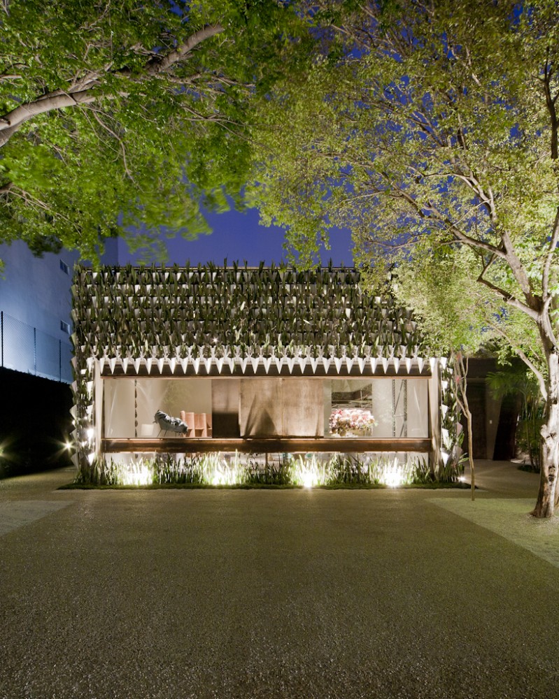 Firma Casa Store / SuperLimão Studio + Campana Brothers