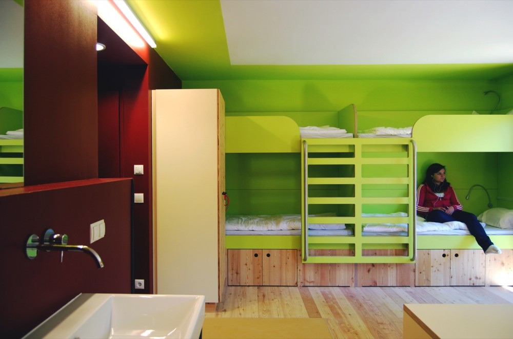 Berchtesgaden Youth Hostel / LAVA