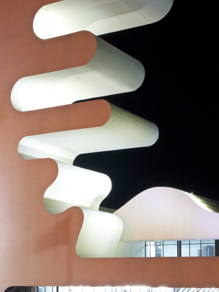 Sarpi Border Checkpoint in Georgia / J. Mayer H. Architects