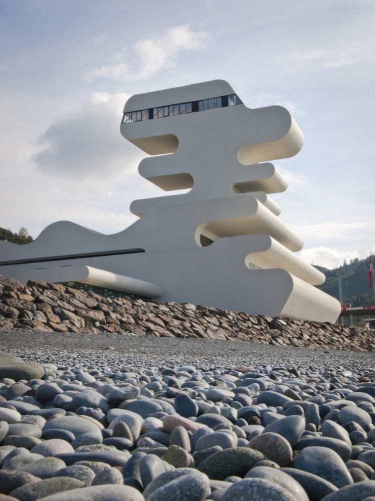 Sarpi Border Checkpoint in Georgia / J. Mayer H. Architects