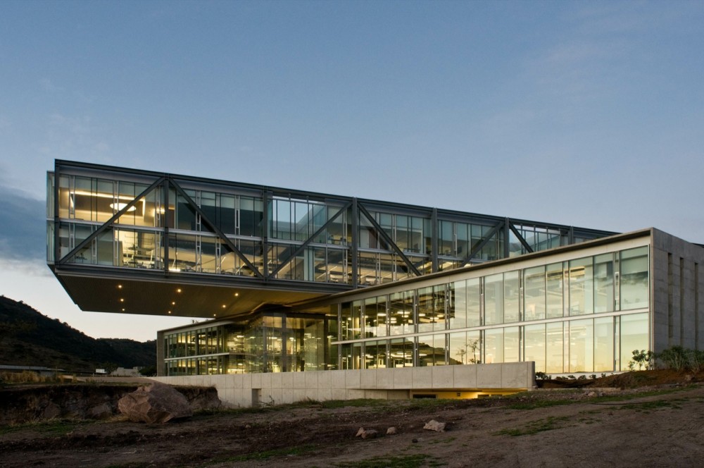 Cinepolis Headquarters / KMD Architects