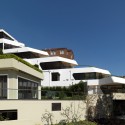 Benelong Crescent Apartments / Luigi Rosselli Architects Benelong Crescent Apartments / Luigi Rosselli Architects © Justin Alexander