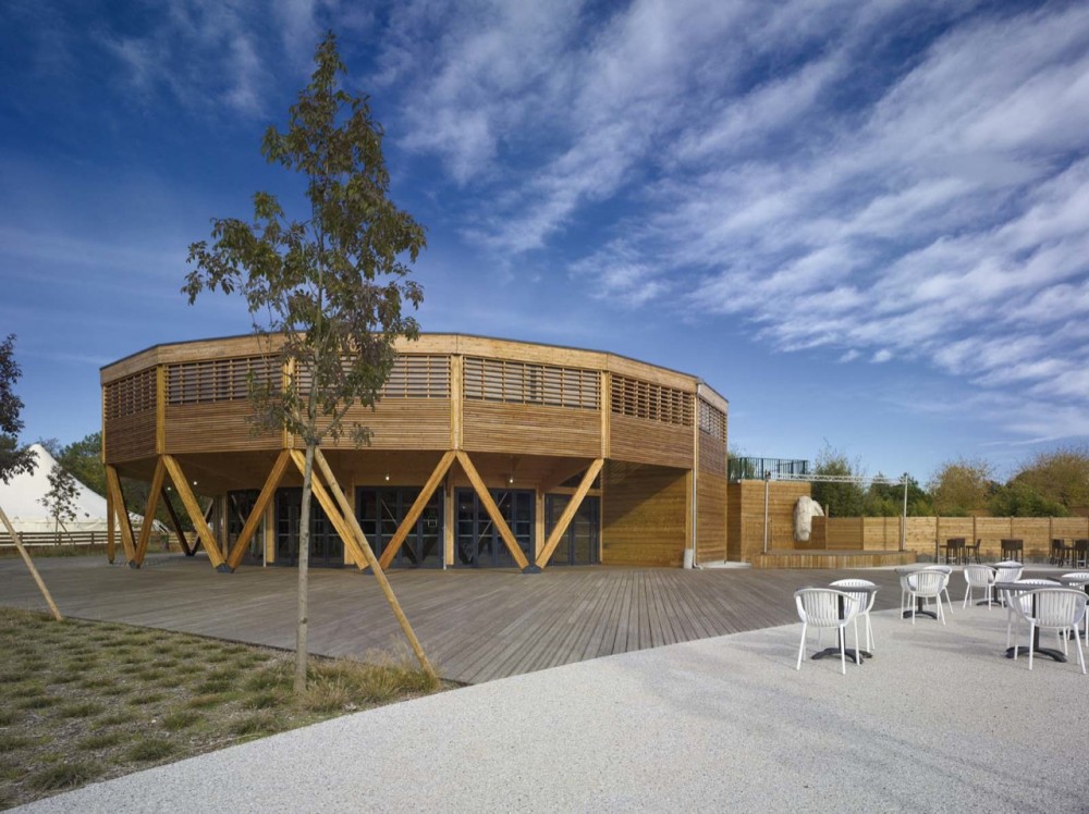 Domaine de la Rive / Nadau Lavergne Architects