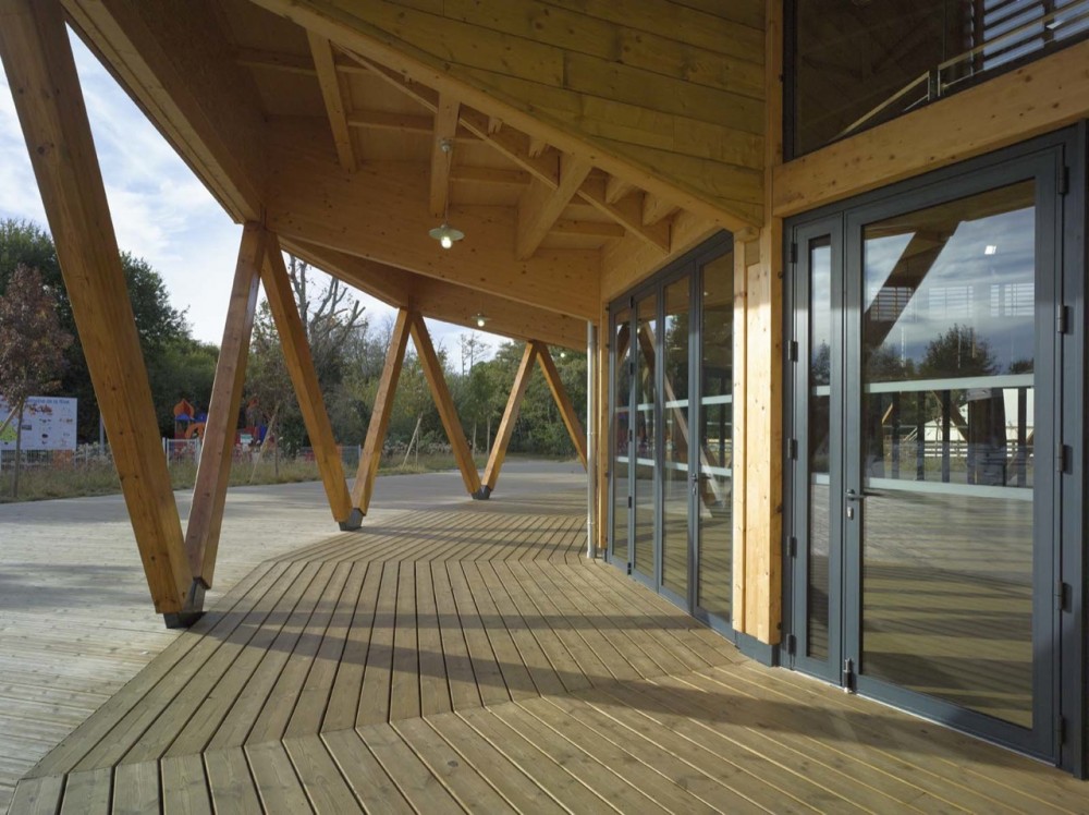 Domaine de la Rive / Nadau Lavergne Architects