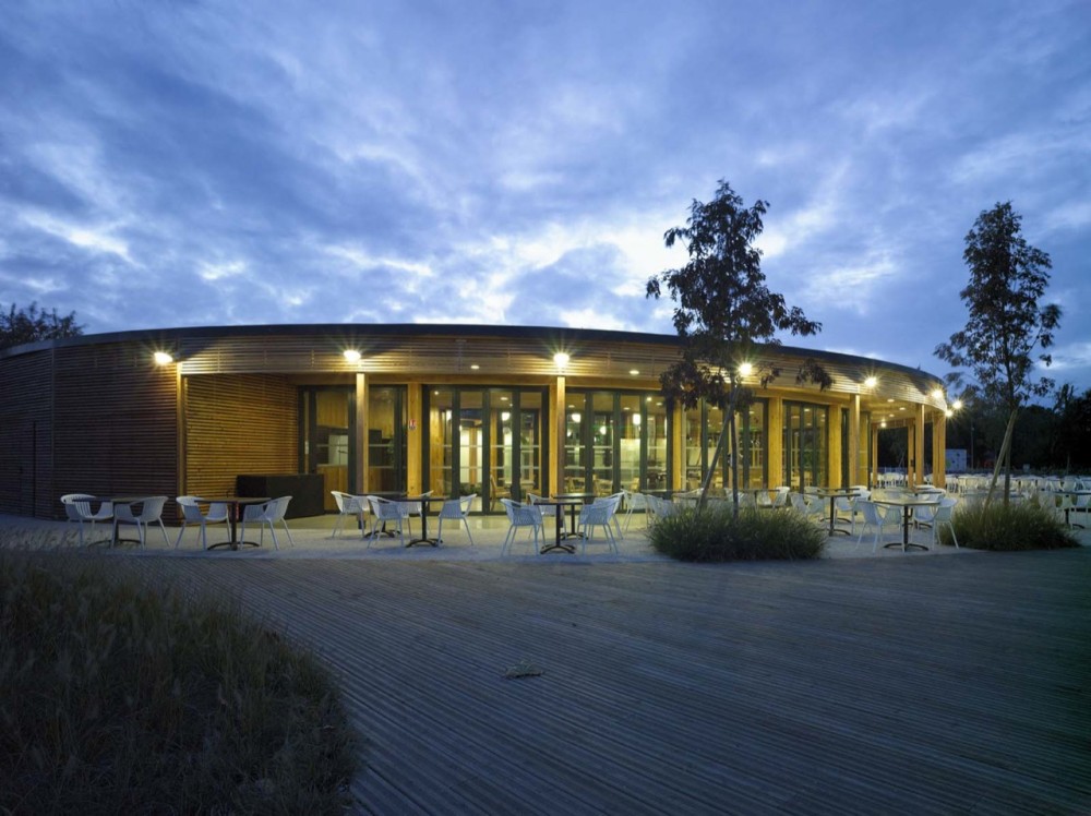 Domaine de la Rive / Nadau Lavergne Architects