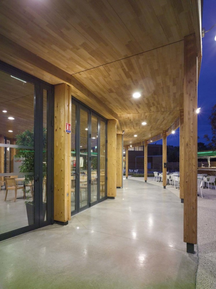 Domaine de la Rive / Nadau Lavergne Architects