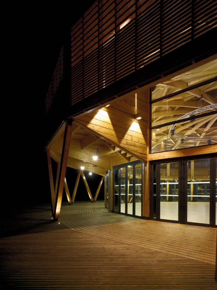 Domaine de la Rive / Nadau Lavergne Architects