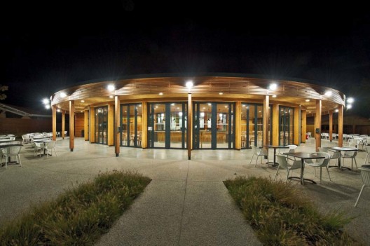 Domaine de la Rive / Nadau Lavergne Architects (16)