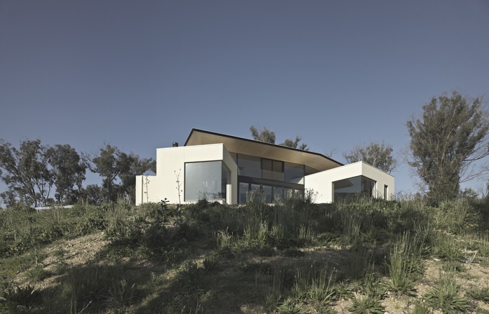 Hillside Habitat / Edwards Moore