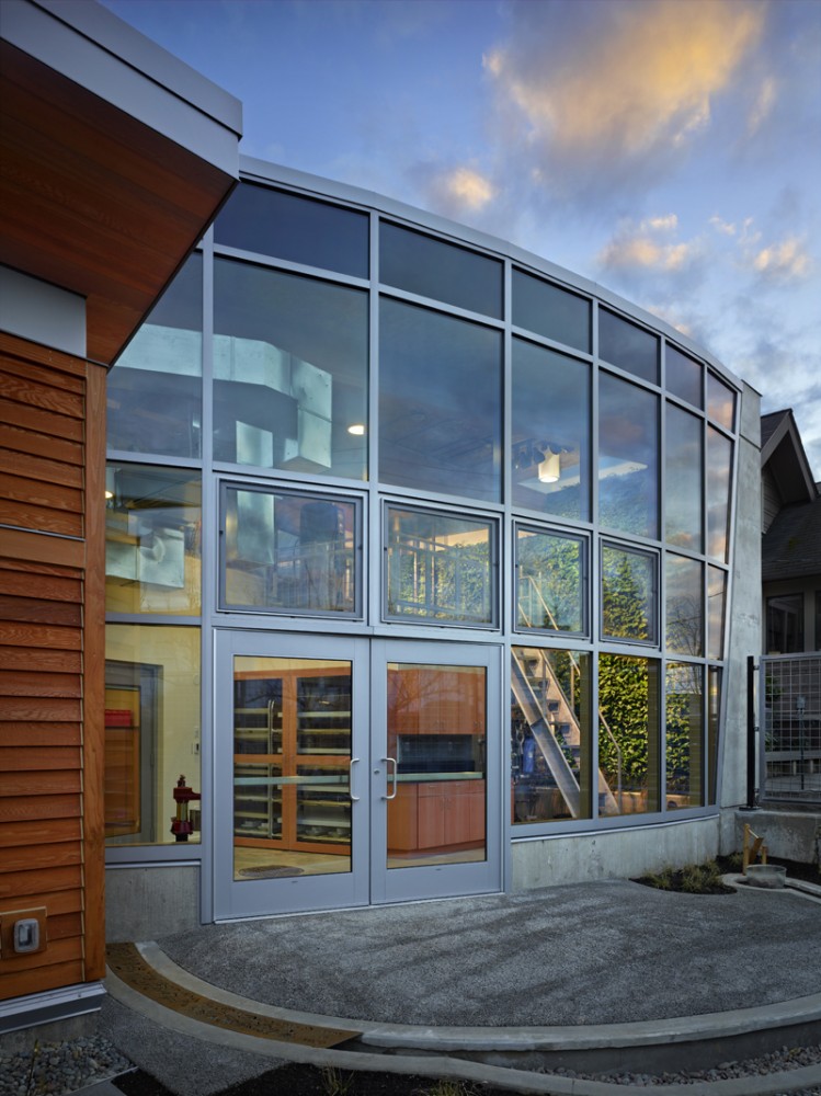 Bertschi School Living Science Building / KMD Architects