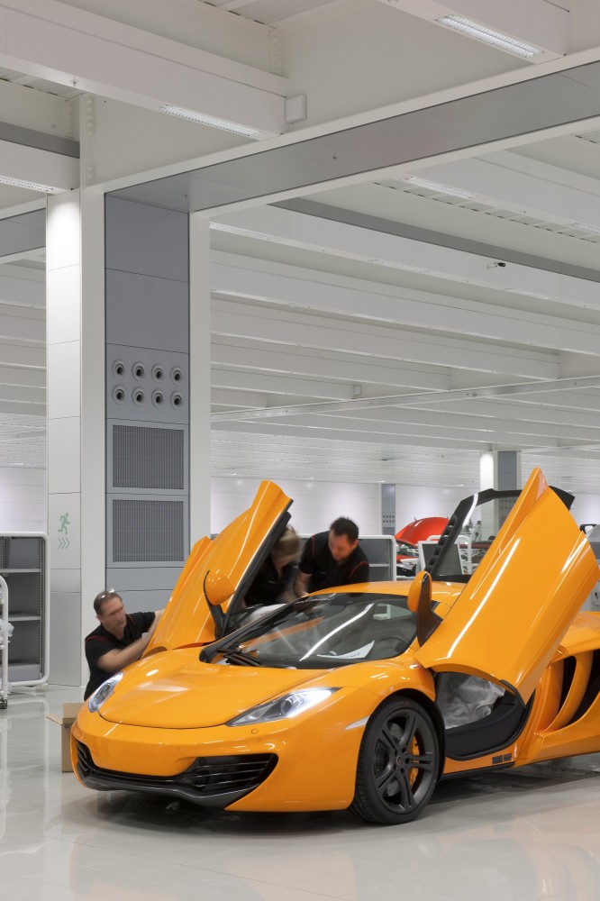 McLaren Production Centre / Foster + Partners