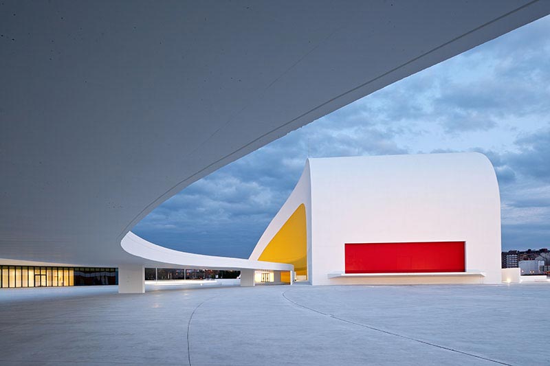 Niemeyer Center by Oscar Niemeyer Closing