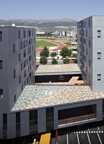 P10 Mixed Use Building / Studio Up (12)