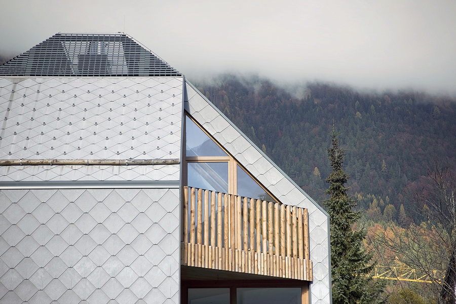 Alpine Ski Apartments / OFIS arhitekti
