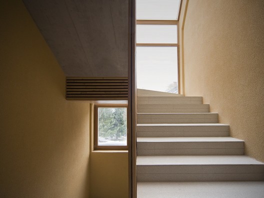 Alpine Ski Apartments / OFIS arhitekti (4)