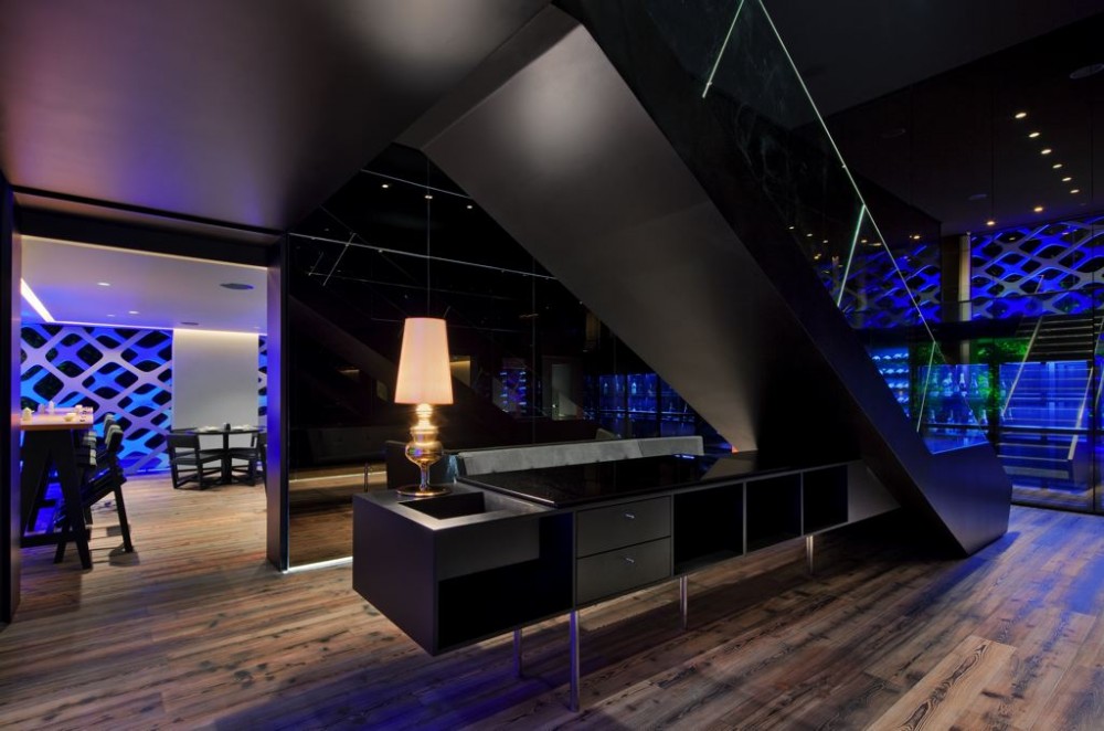 Tori Tori Restaurant / Rojkind Arquitectos + ESRAWE Studio
