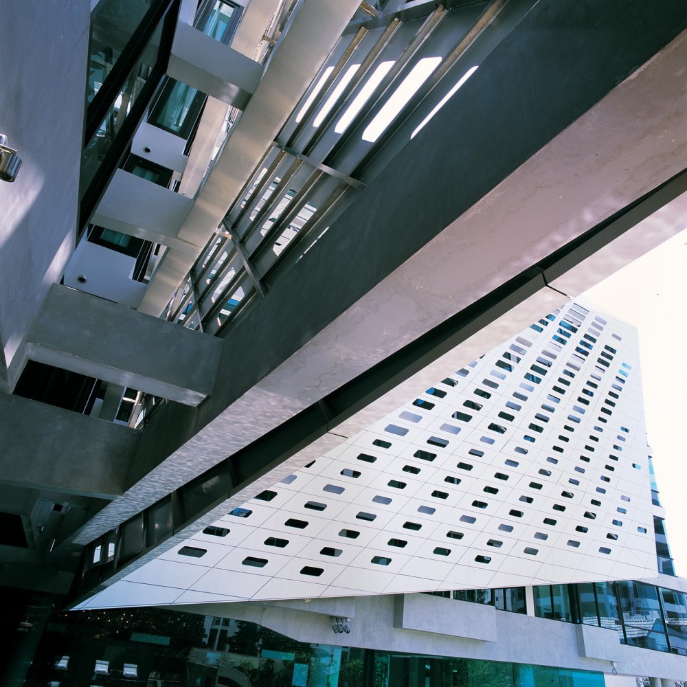 LIT Bangkok / VaSLab Architecture (8) © Spaceshift Studio