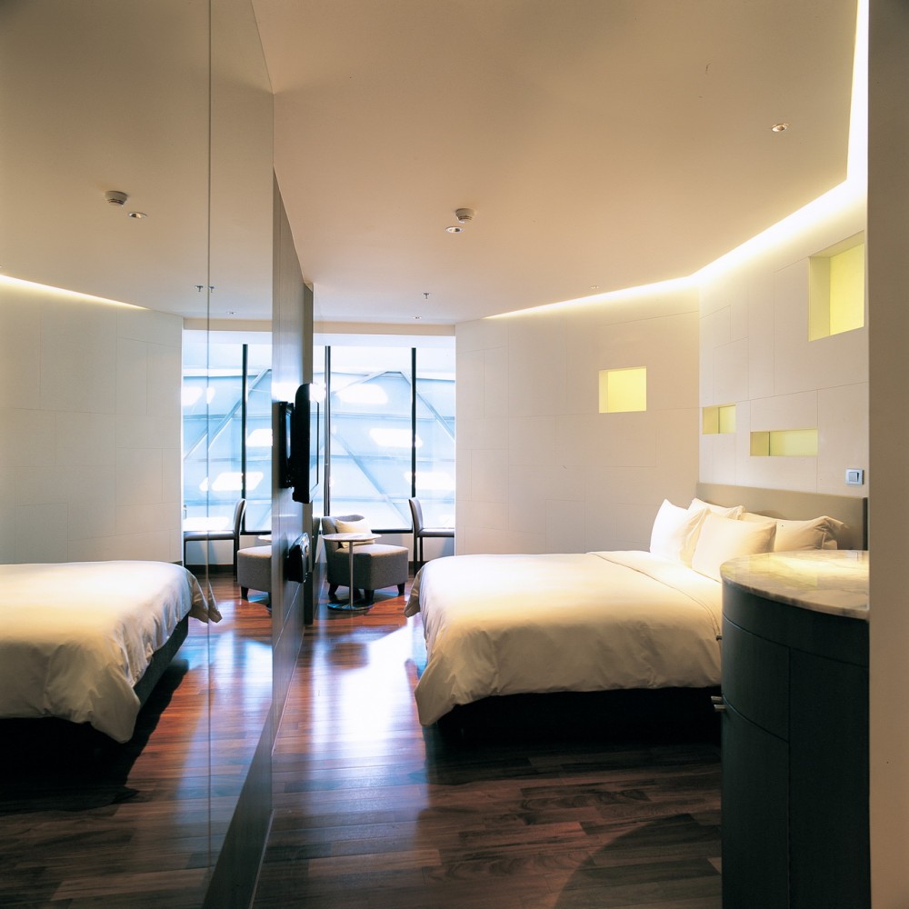 LIT Bangkok / VaSLab Architecture (3) © Spaceshift Studio