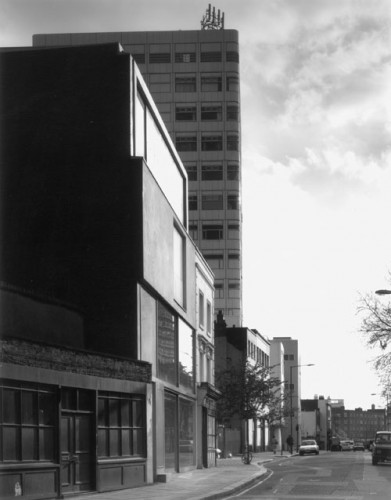 Tony Fretton 004