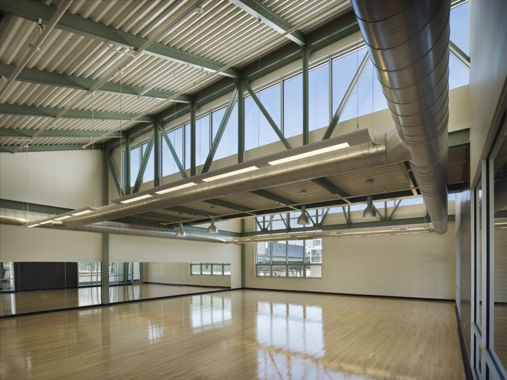 The Kensington Creative and Performing Arts High School / SMP Architects and SRK Architects