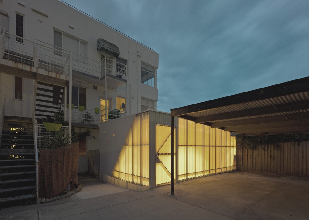 Artist Studio / Edwards Moore