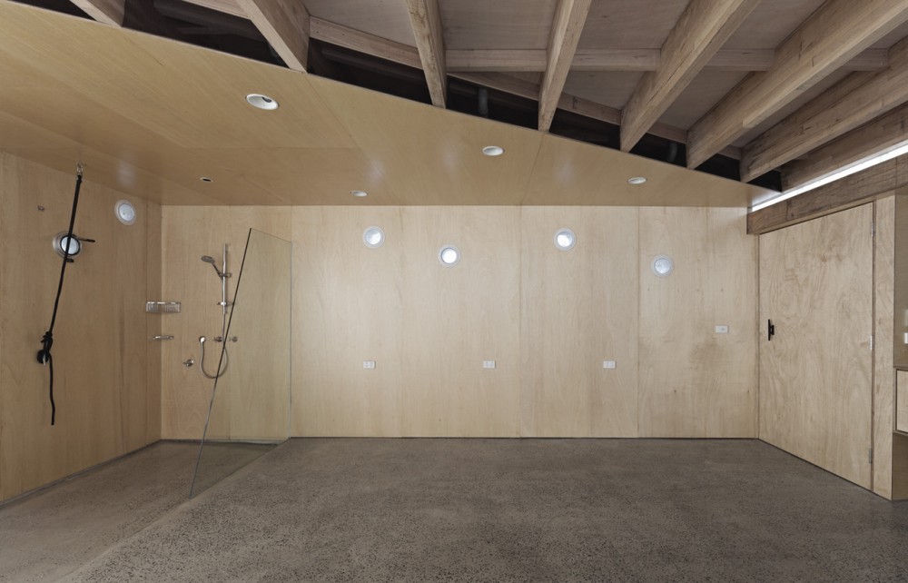 Artist Studio / Edwards Moore