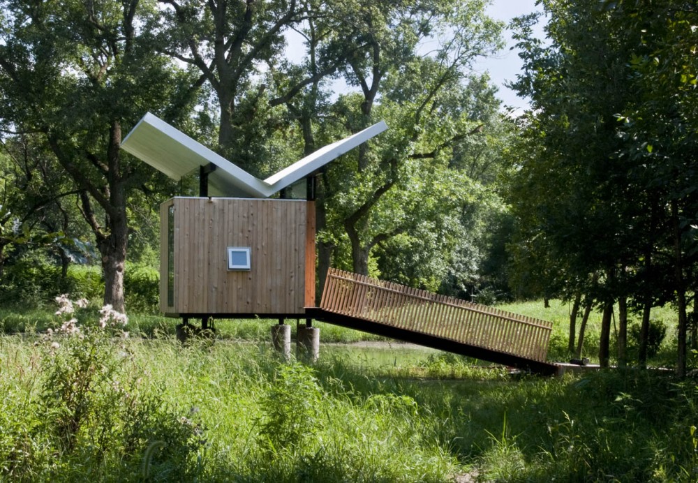 Meditation Hut III “Victor” / Jeffery S. Poss Architect