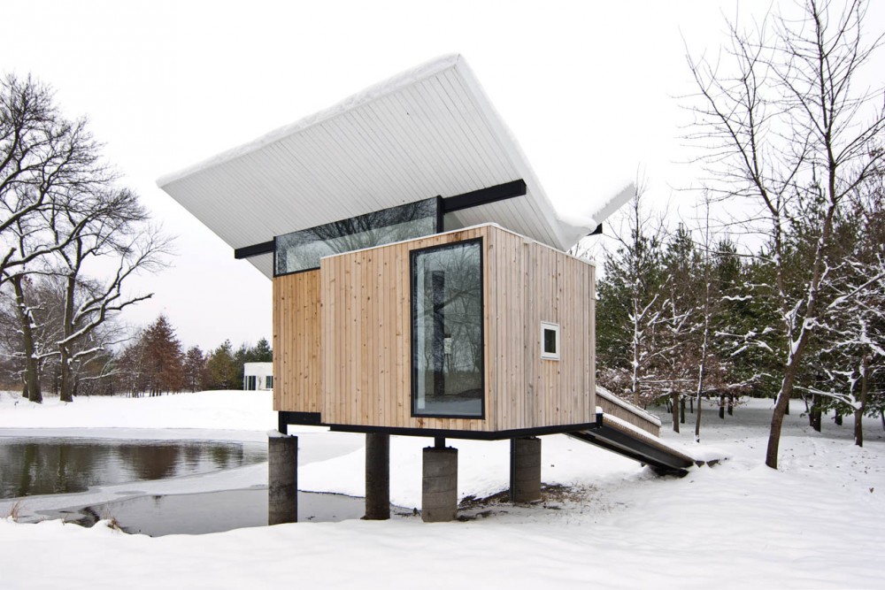 Meditation Hut III “Victor” / Jeffery S. Poss Architect