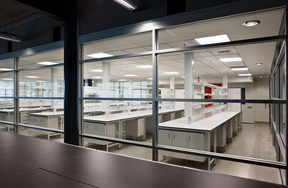Biosciences Centre Extension, University of Auckland / Stephenson&Turner