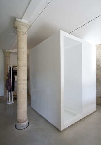 Tile and Concrete / Francesco Di Gregorio & Karin Matz (12)
