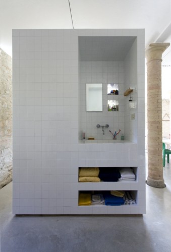 Tile and Concrete / Francesco Di Gregorio & Karin Matz (11)