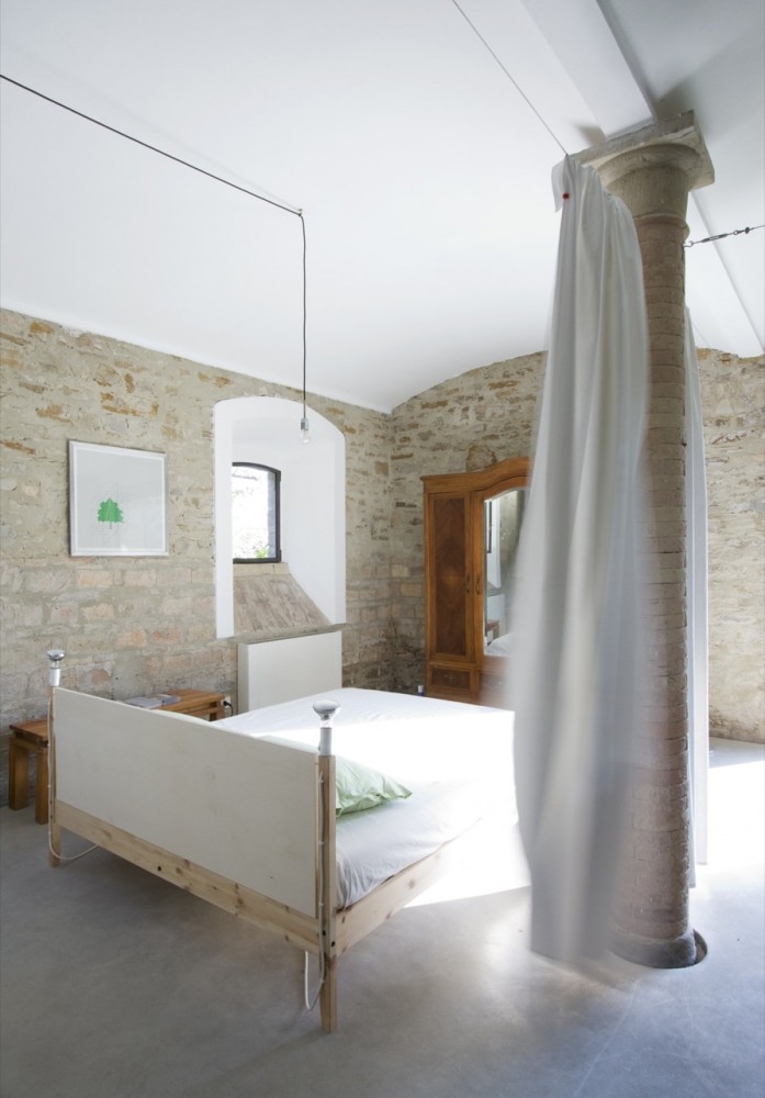 Tile and Concrete / Francesco Di Gregorio & Karin Matz