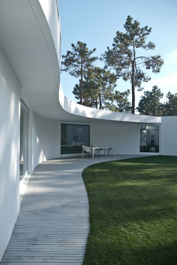 House in Aroeira / Aires Mateus