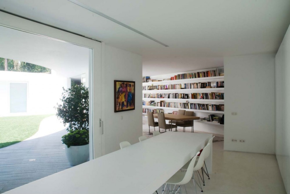 House in Aroeira / Aires Mateus