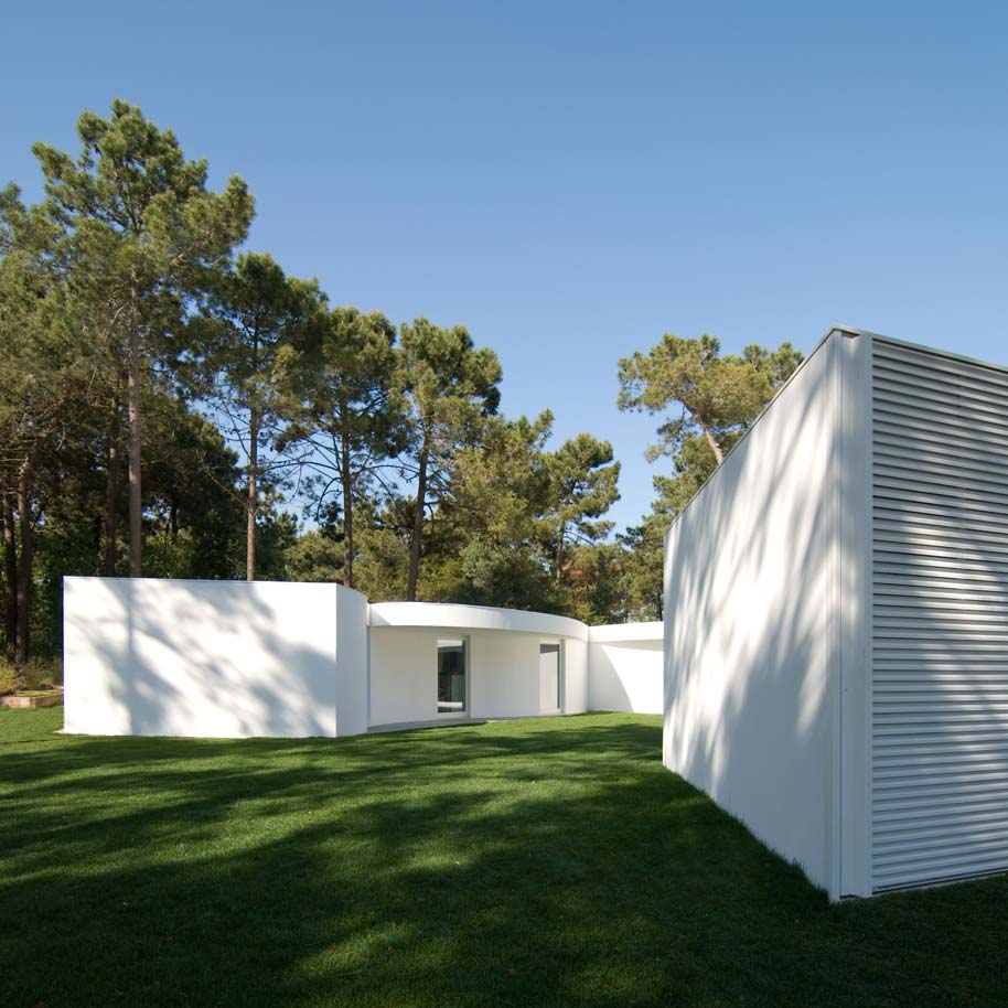 House in Aroeira / Aires Mateus
