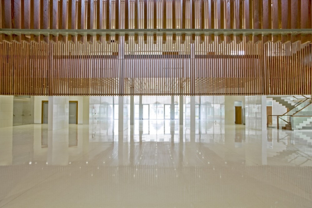 Zaragoza Metropolitan Seminary / ACXT Arquitectos